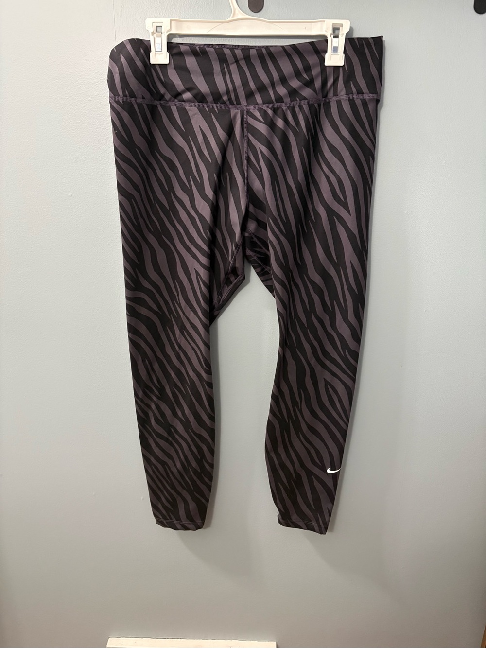 Nike Women’s Black/Purple Zebra Print Leggings